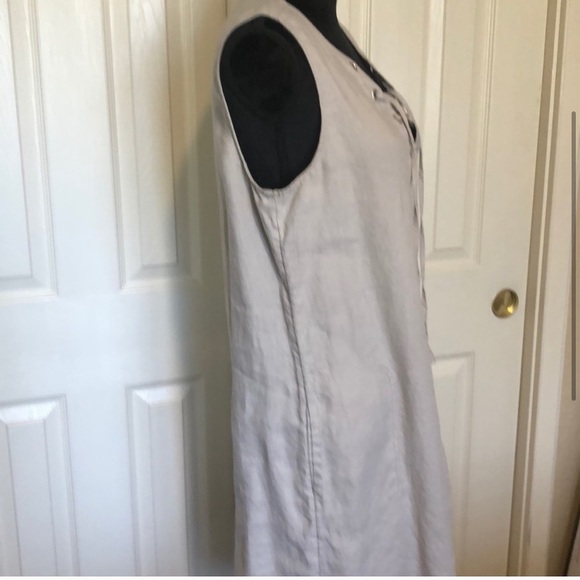 Women’s Linen Sleeveless Dress - Picture 3 of 5